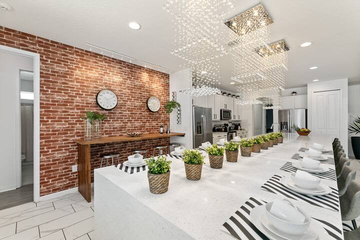 Manifest Magic King Suite